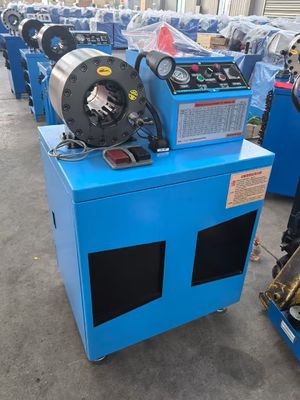 높은 효율성 500 조각 / 시간 대용량 휴대용 Hose Crimping 머신 수압 Hose Crimper