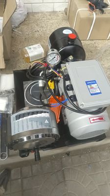 좋은 가격 2.2 KW 모터 220V 수압 튜브 크림프 머신 6-25mm 튜브를 위한 1 인치 크림프 범위 온라인으로