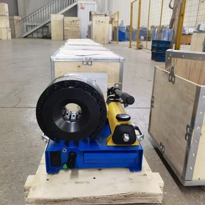 좋은 가격 CE는 기계 차원 550 Ｘ 670 Ｘ 555 Mm을 주름을 잡는 200KG 설명서 호스를 증명했습니다 온라인으로