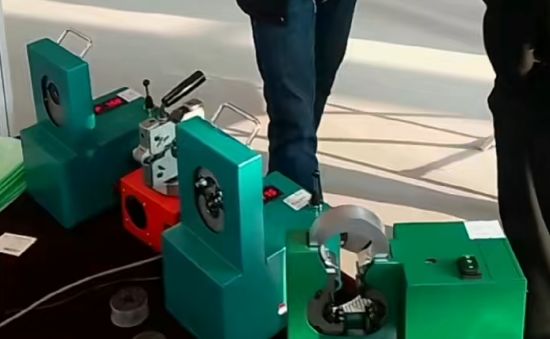 900W 3/4인치 220V AC 호스 압착기 (디스플레이 제어 포함)