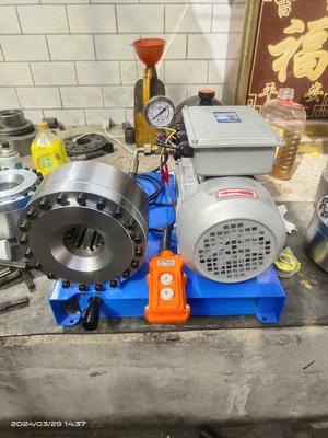 내구성이 뛰어난 강철 구조를 위한 2.2KW 전력 및 1년 보증의 전기 220V 유압 호스 압착기