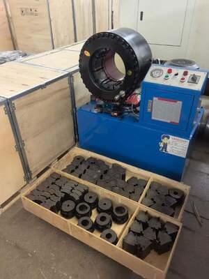 220v/380v/415v/240v 전압 4-150mm 압착 범위 대형 개구부 및 20개의 교환 가능한 다이가 있는 6인치 최대 150mm 유압 호스 압착 기계