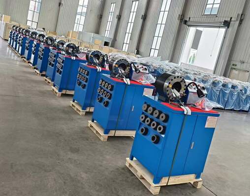 좋은 가격 600T 31.5Mpa 고무 호스 압착 기계 더 높은 모델 파란색 3kw 모터 버튼 제어 시스템 6-51mm 압착 범위와 10개의 교환 가능한 다이가 있는 220v/240v/380v/415v 전압 온라인으로